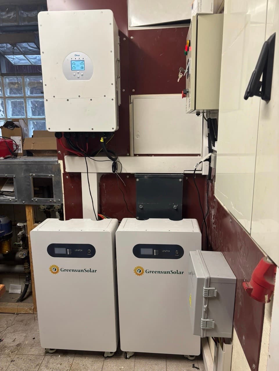 Lithium battery solar system Deye hybrid inverter